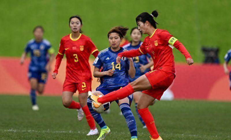 开云体育官网平台-日本女足队伍表现抢眼，备战冠军